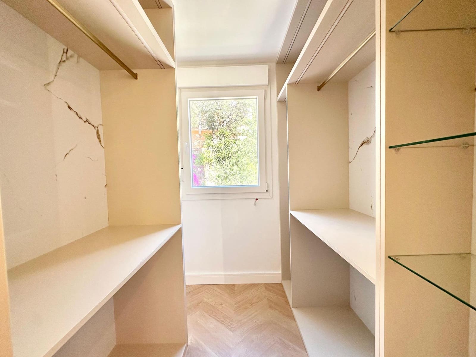 Piso de 3 habitaciones en Málaga ciudad en venta - 930.000 € (Ref: 9506151)