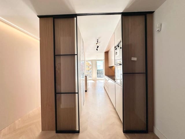 Piso de 3 habitaciones en La Malagueta, Málaga ciudad en venta - 930.000 € (Ref: 9506151)