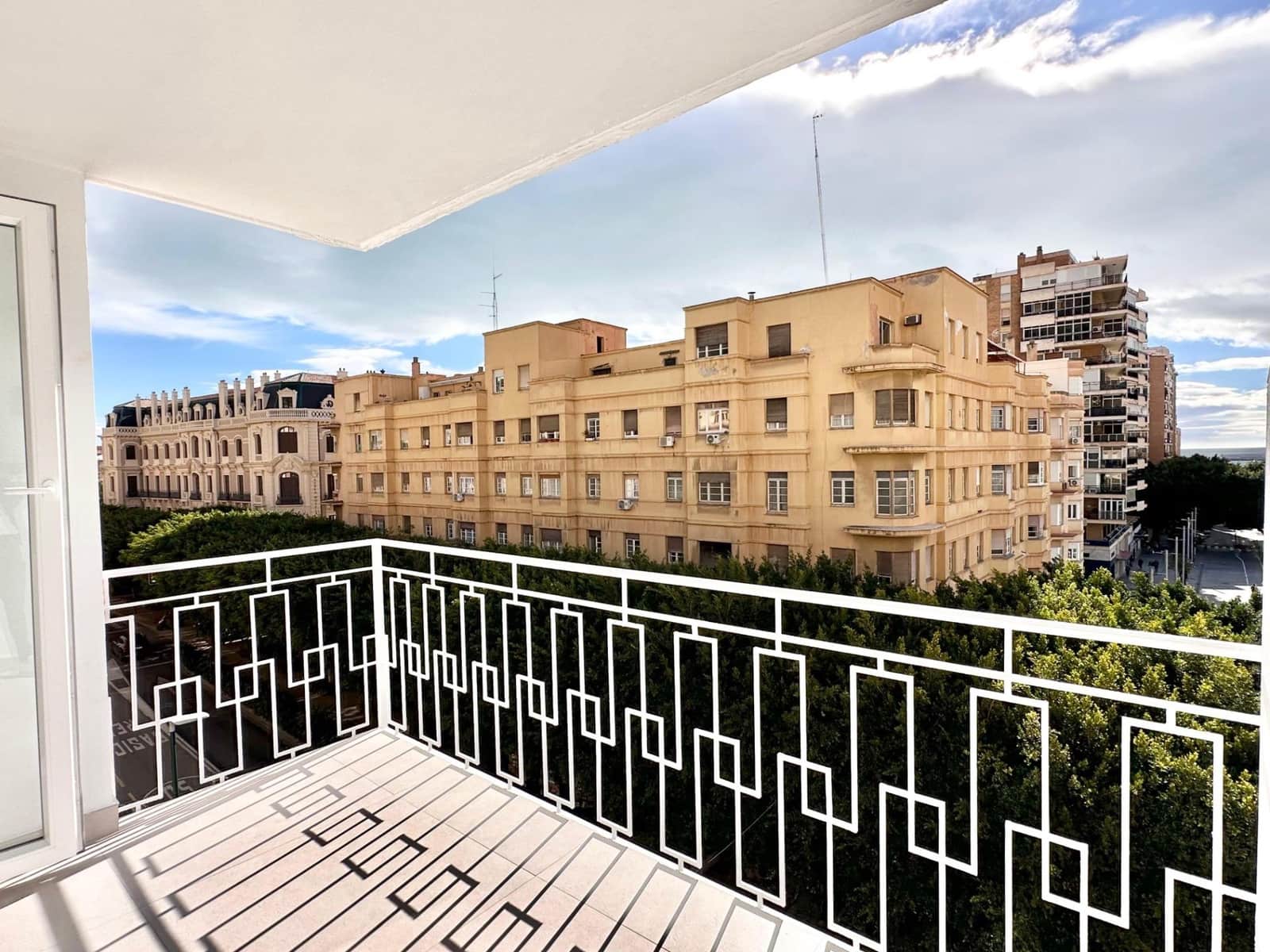 Piso de 3 habitaciones en Málaga ciudad en venta - 930.000 € (Ref: 9506151)