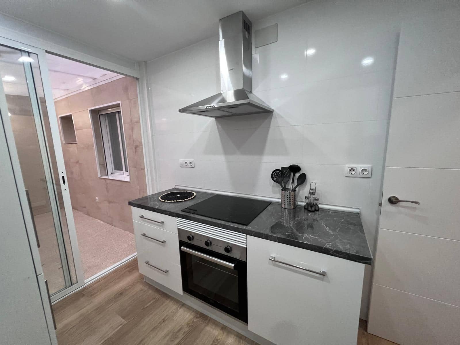 2 soverom Leilighet til leie i Malaga by - € 1 150 (Ref: 9519029)