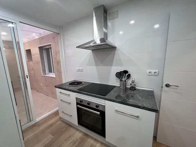 2 soverom Leilighet til leie i Martiricos, Málaga by - € 1 150 (Ref: 9519029)