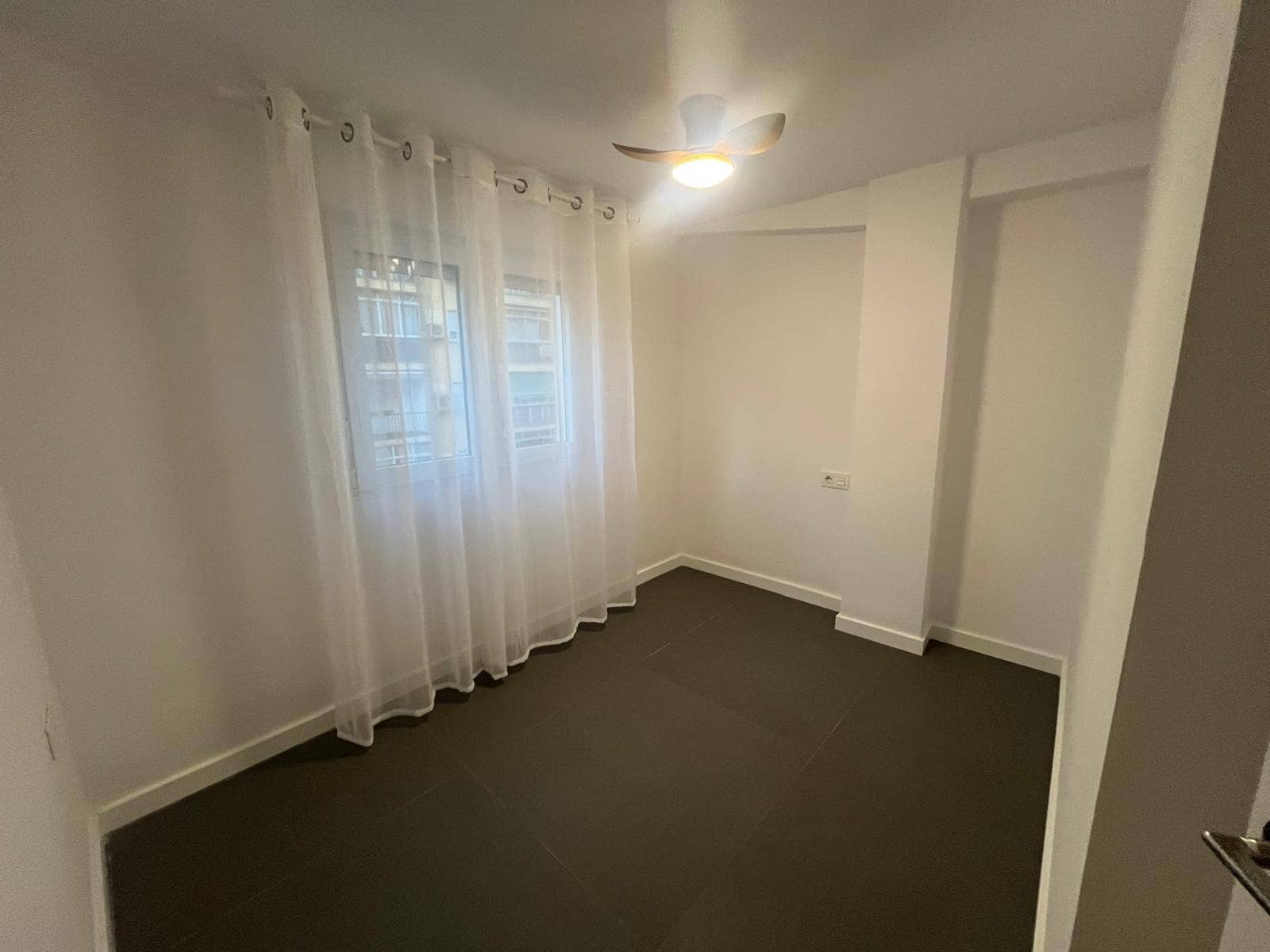 3 sypialnia Mieszkanie do wynajęcia w Miasto Malaga - 1 200 € (Ref: 9524403)