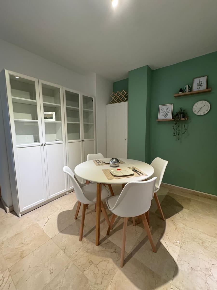 1 sypialnia Mieszkanie do wynajęcia w Miasto Malaga - 1 050 € (Ref: 9524406)