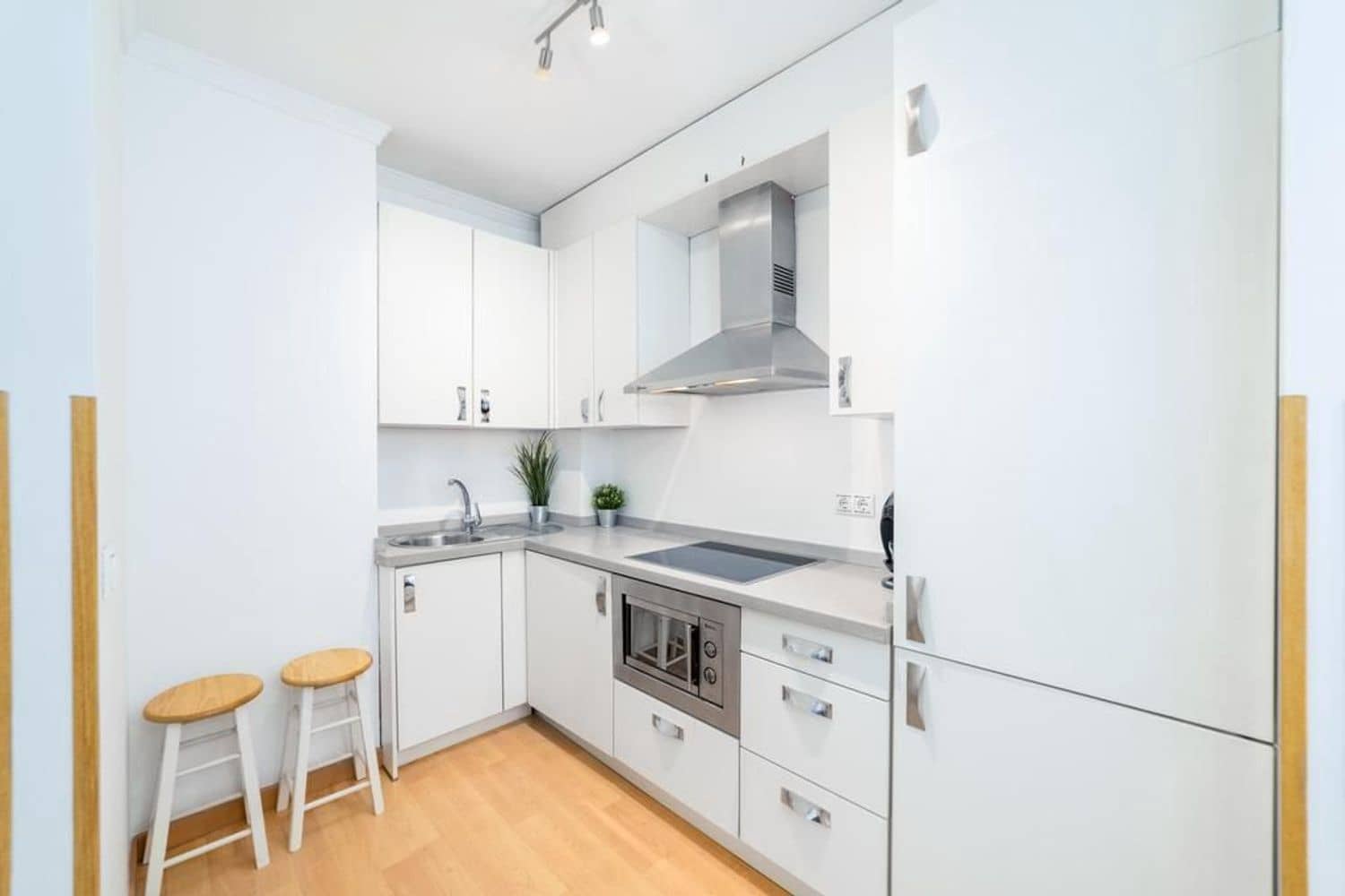 2 soveværelse Lejlighed til leje i Malaga by - € 1.200 (Ref: 9527793)