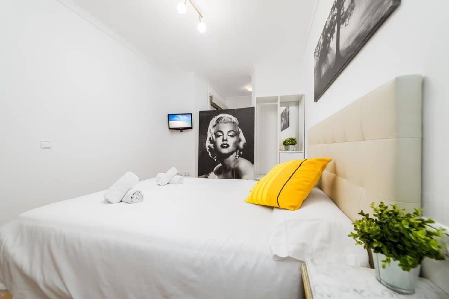 2 soveværelse Lejlighed til leje i Malaga by - € 1.200 (Ref: 9527793)