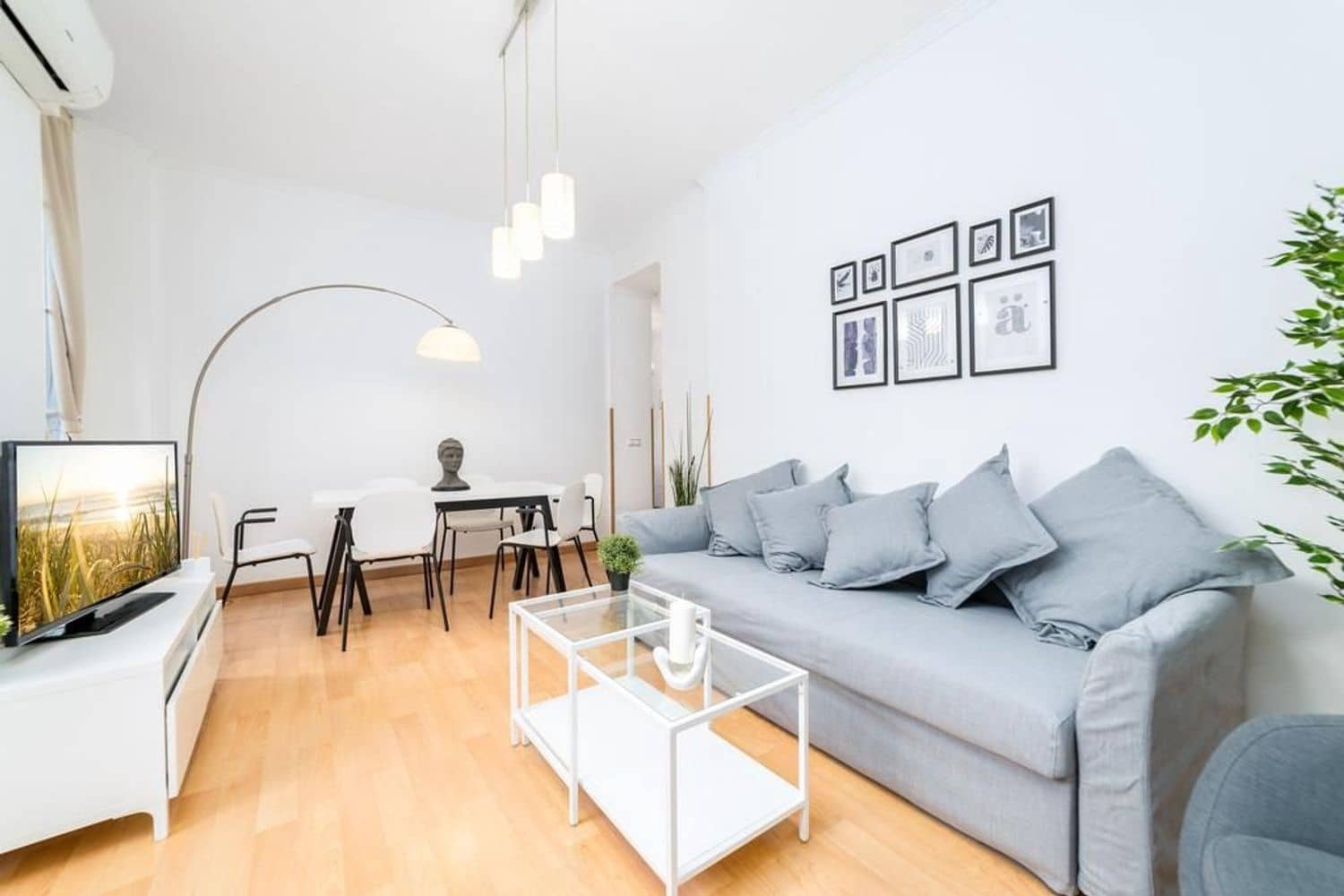 2 soveværelse Lejlighed til leje i Malaga by - € 1.200 (Ref: 9527793)