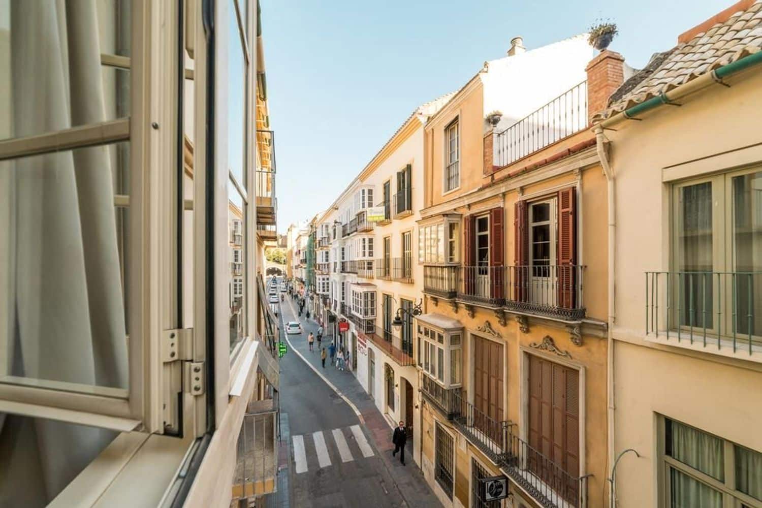 2 soveværelse Lejlighed til leje i Malaga by - € 1.200 (Ref: 9527793)