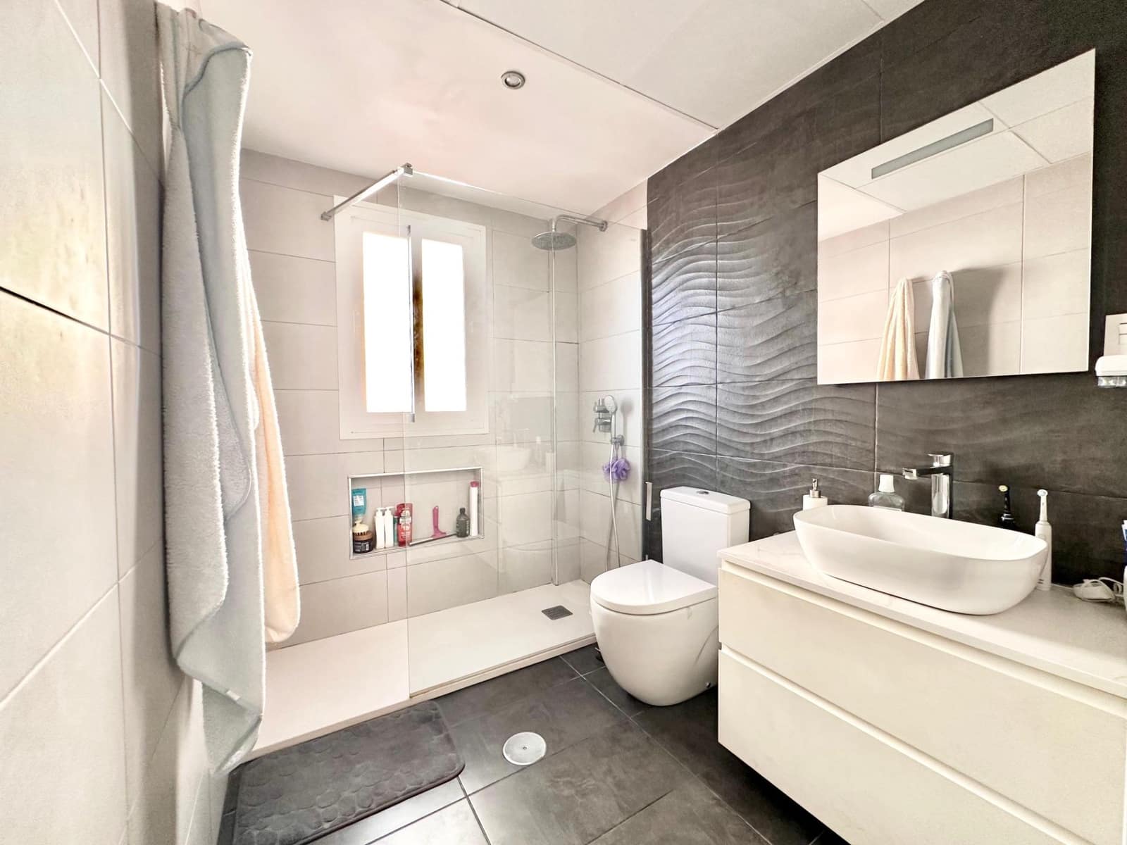 3 sypialnia Dom blizniak na sprzedaż w Cartama z basenem garażem - 385 000 € (Ref: 9530728)