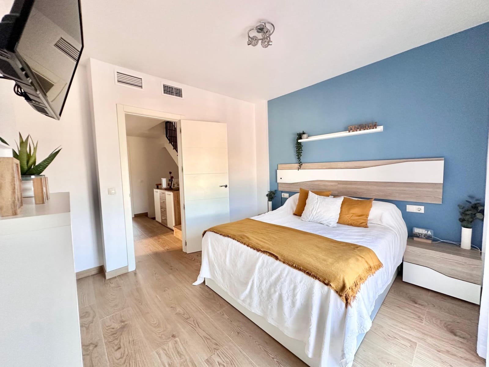 3 sypialnia Dom blizniak na sprzedaż w Cartama z basenem garażem - 385 000 € (Ref: 9530728)