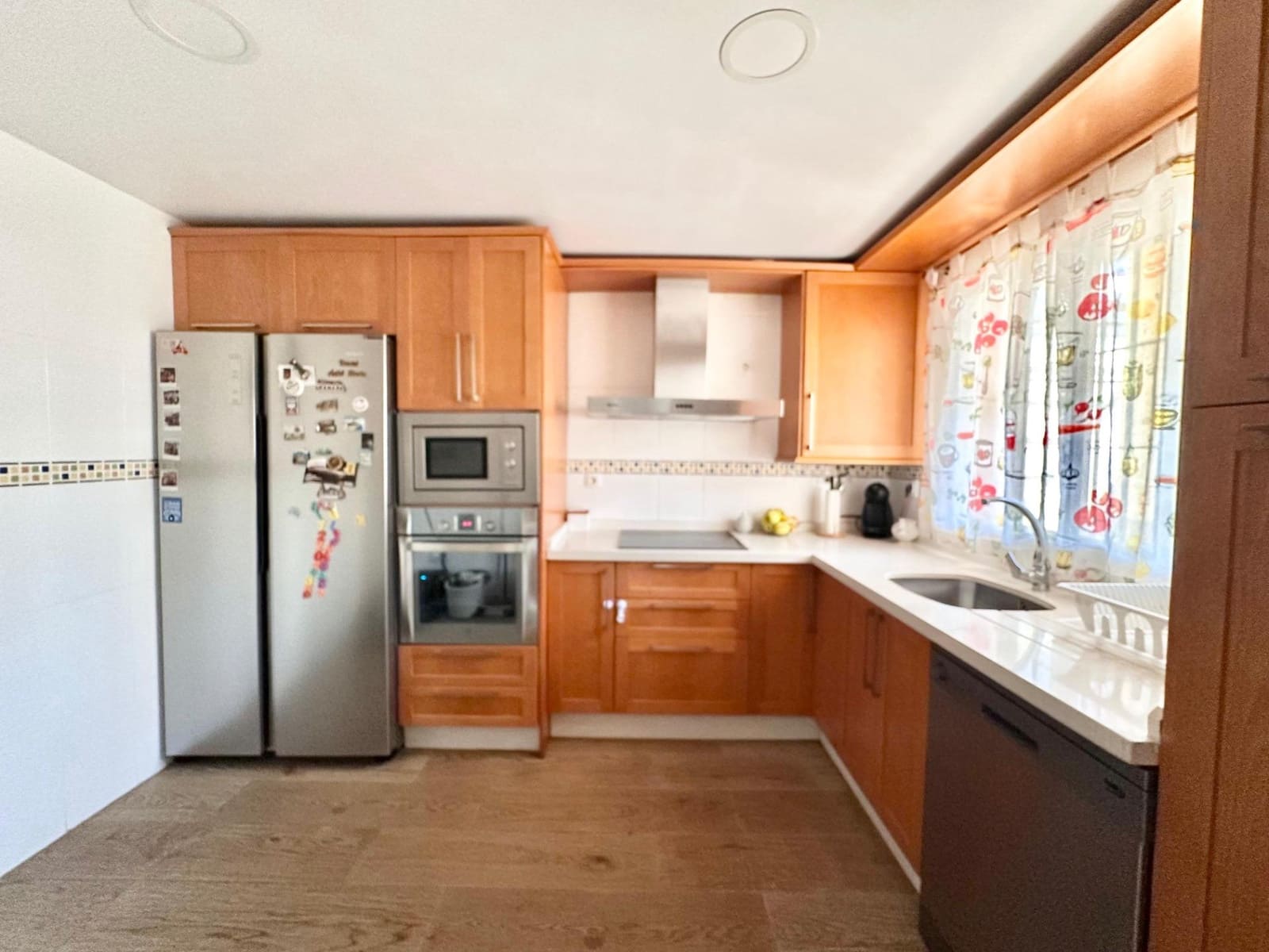 3 sypialnia Dom blizniak na sprzedaż w Cartama z basenem garażem - 385 000 € (Ref: 9530728)