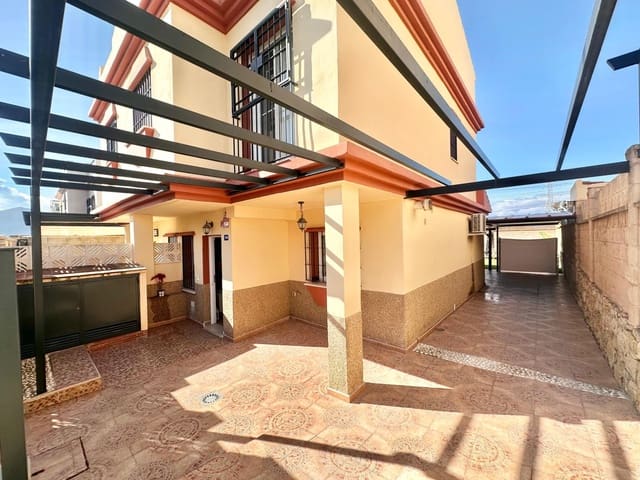 3 sypialnia Dom blizniak na sprzedaż w Cártama z basenem garażem - 385 000 € (Ref: 9530728)