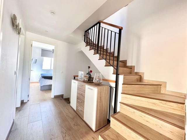 3 sypialnia Dom blizniak na sprzedaż w Cártama z basenem garażem - 385 000 € (Ref: 9530728)