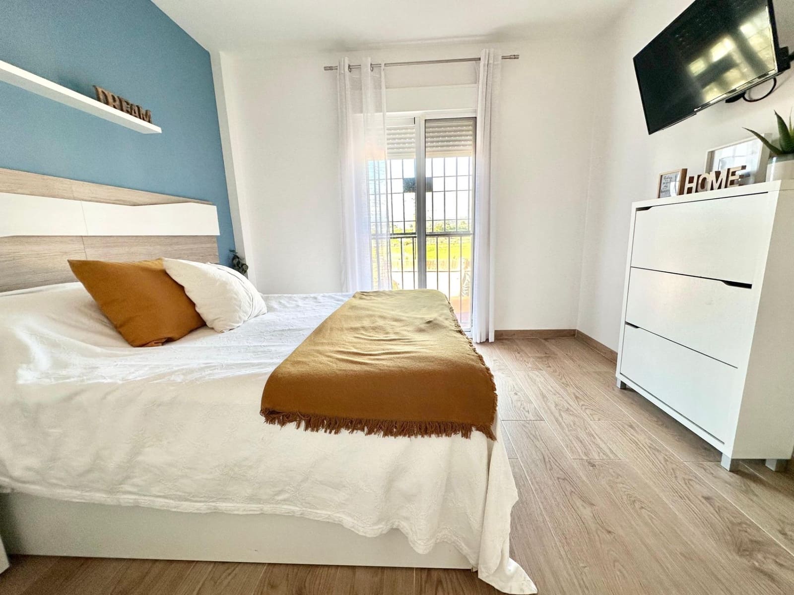 3 sypialnia Dom blizniak na sprzedaż w Cartama z basenem garażem - 385 000 € (Ref: 9530728)