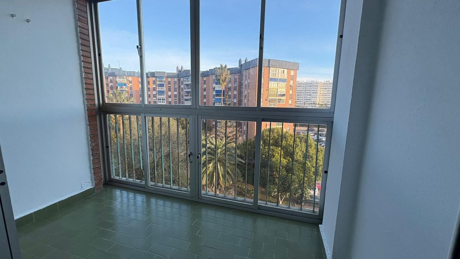 3 soveværelse Lejlighed til leje i Malaga by - € 1.200 (Ref: 9533835)
