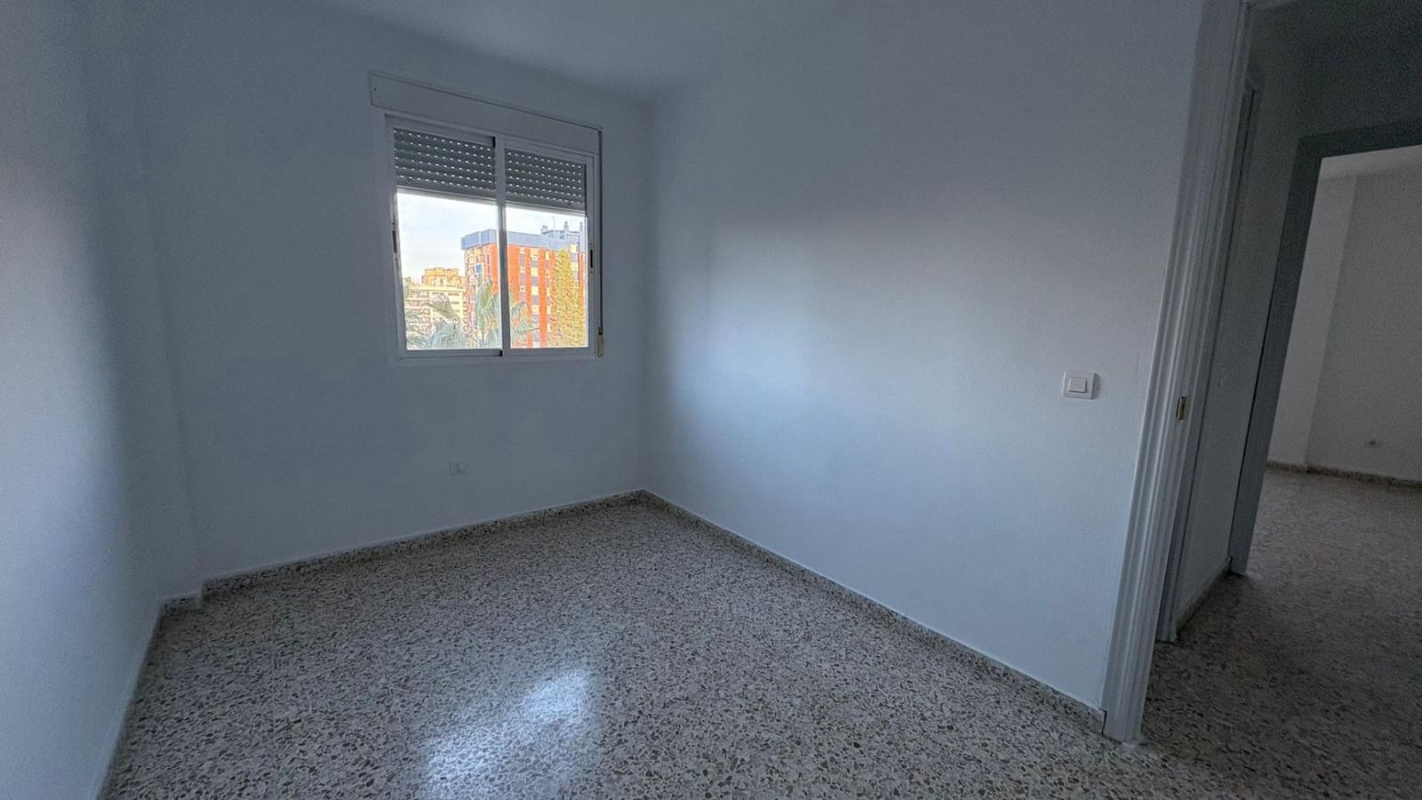 3 soveværelse Lejlighed til leje i Malaga by - € 1.200 (Ref: 9533835)