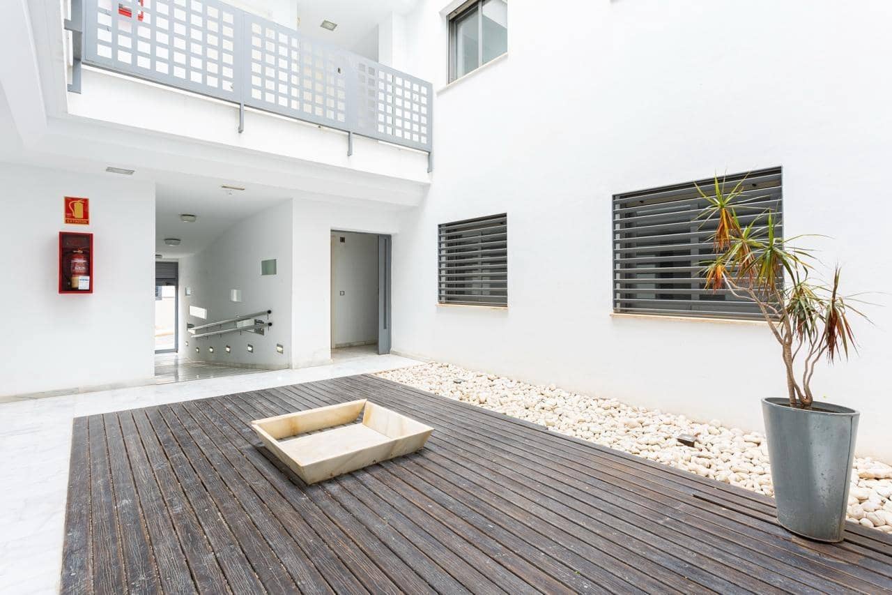 Leilighet til salgs i Malaga by - € 235 000 (Ref: 9533836)