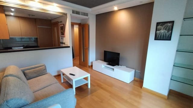 1 soverom Leilighet til leie i Carretera de Cadiz, Málaga by med garasje - € 1 300 (Ref: 9536807)