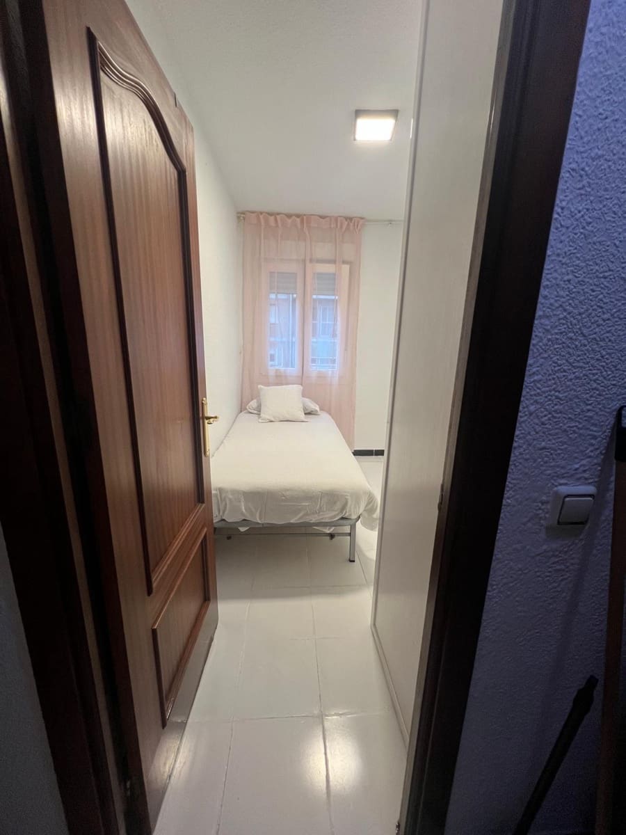 3 Zimmer Wohnung zu verkaufen in Malaga Stadt - 269.000 € (Ref: 9541223)