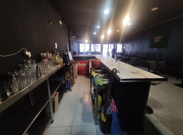 Erhverv til leje i Gamarra, Málaga by - € 1.500 (Ref: 9548340)