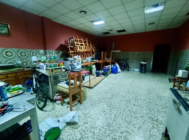 Erhverv til leje i Gamarra, Málaga by - € 1.500 (Ref: 9548340)