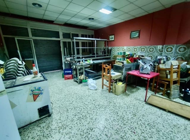 Erhverv til leje i Gamarra, Málaga by - € 1.500 (Ref: 9548340)