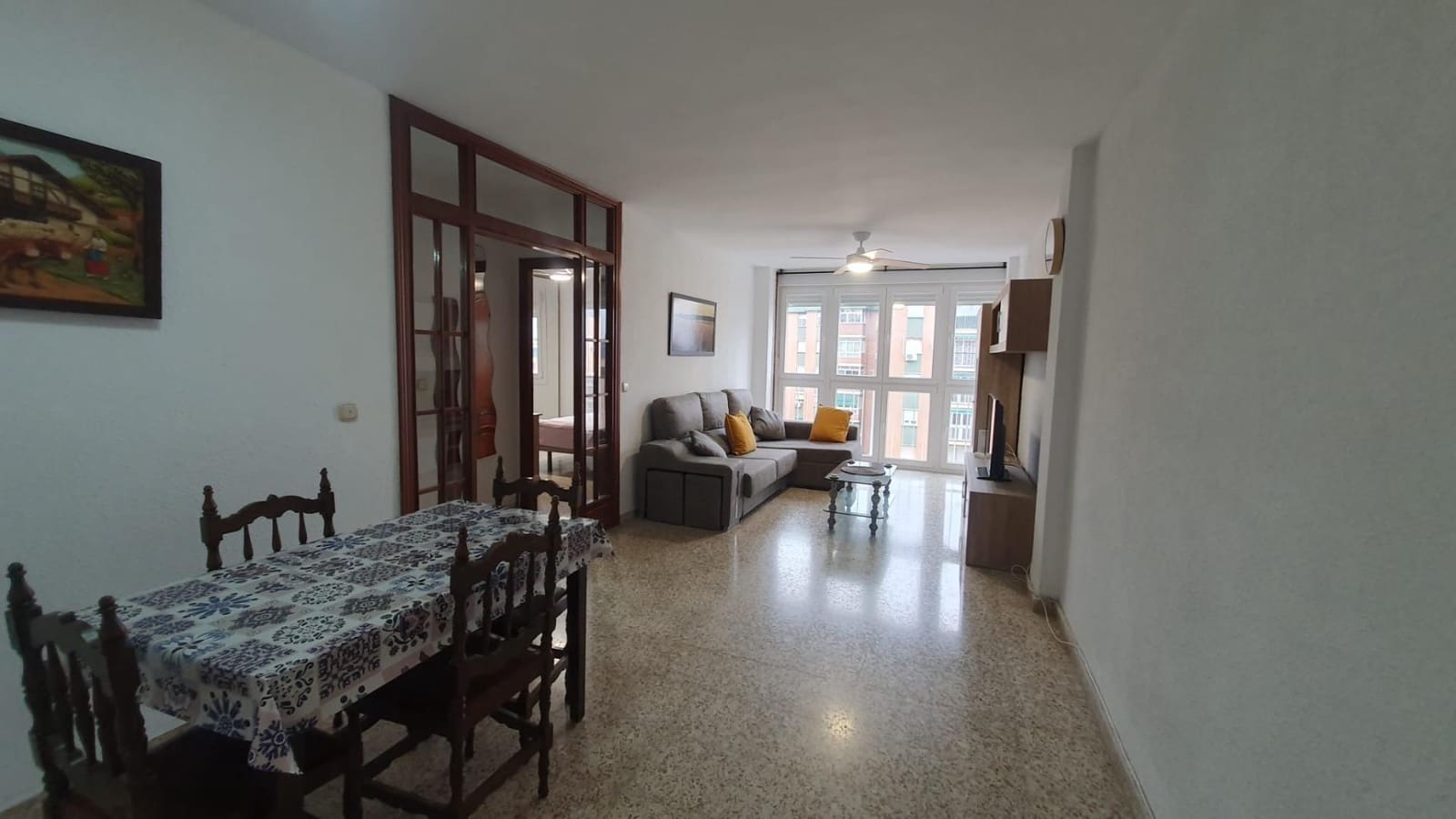 Piso de 3 habitaciones en Málaga ciudad en alquiler - 1.300 € (Ref: 9551659)