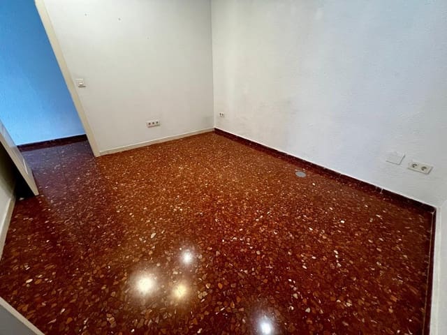 Local Comercial en Gamarra, Málaga ciudad en venta - 185.000 € (Ref: 9551661)