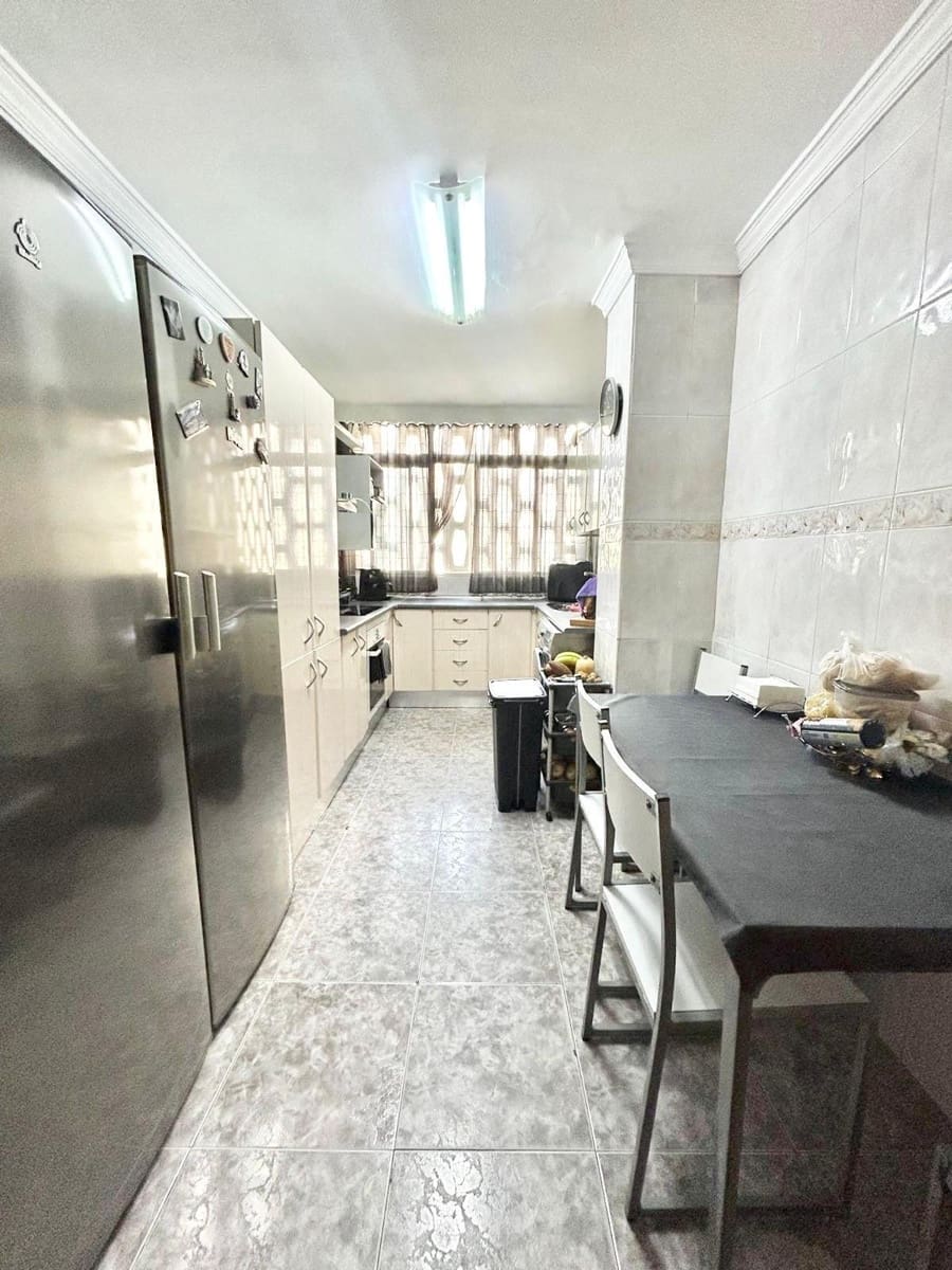 Piso de 3 habitaciones en Málaga ciudad en venta - 176.000 € (Ref: 9568772)