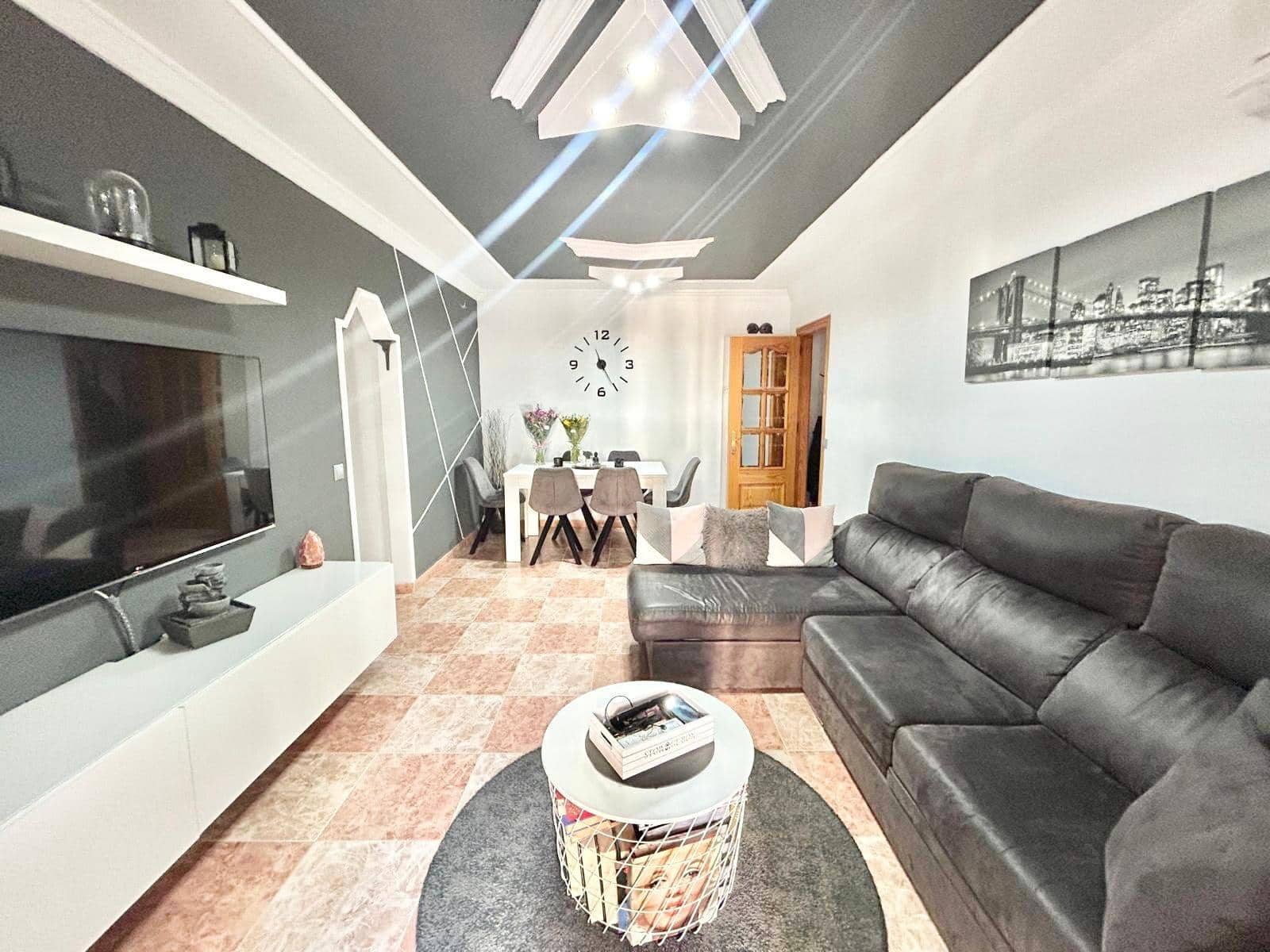 Piso de 3 habitaciones en Málaga ciudad en venta - 176.000 € (Ref: 9568772)