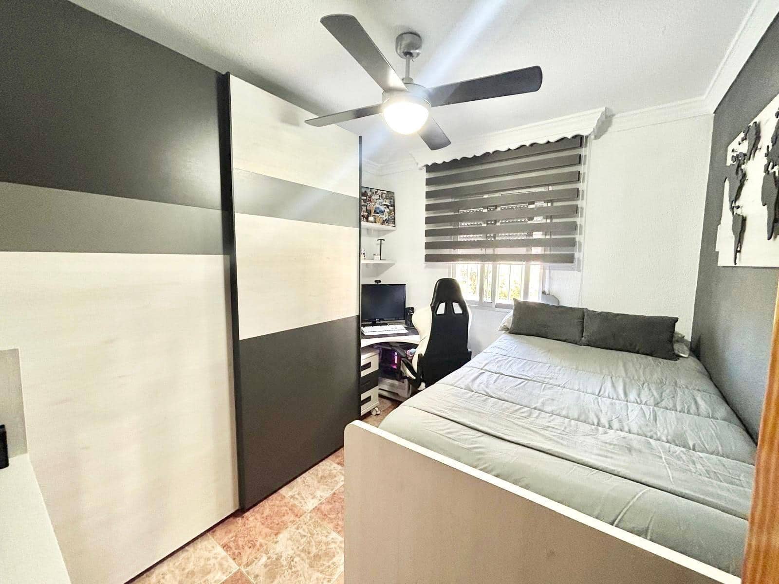 Piso de 3 habitaciones en Málaga ciudad en venta - 176.000 € (Ref: 9568772)