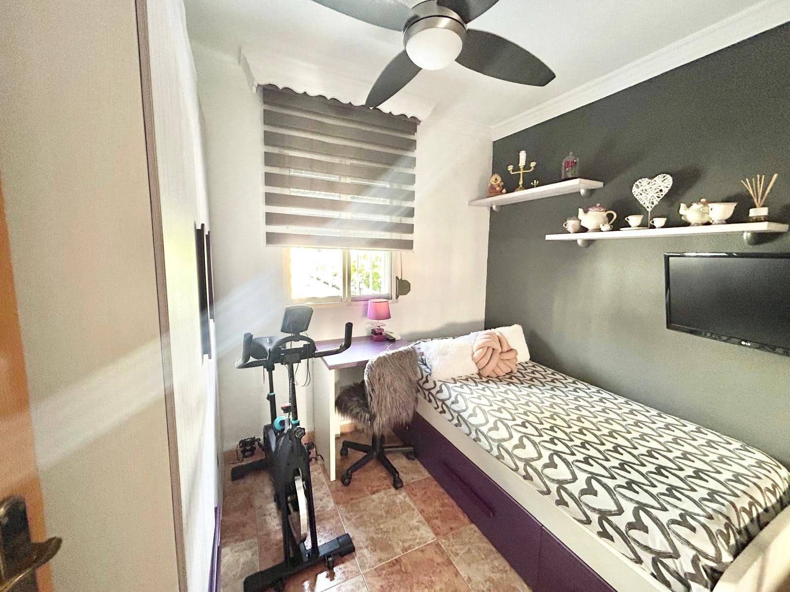 Piso de 3 habitaciones en Málaga ciudad en venta - 176.000 € (Ref: 9568772)