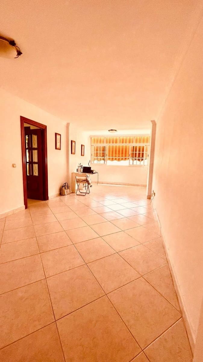 3 bedroom Flat for rent in Malaga city - € 1,100 (Ref: 9568773)