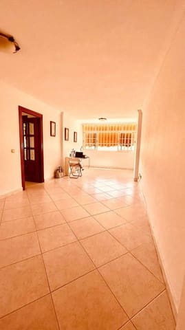 3 sovrum Lägenhet att hyra i Vistafranca, Málaga stad - 1 100 € (Ref: 9568773)