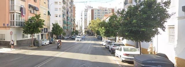 2 soveværelse Rækkehus til salg i Málaga by - € 269.000 (Ref: 9568774)