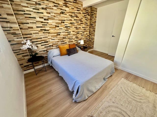 2 chambre Villa/Maison Mitoyenne à vendre à Malaga ville - 269 000 € (Ref: 9568774)