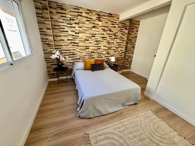 2 chambre Villa/Maison Mitoyenne à vendre à Malaga ville - 269 000 € (Ref: 9568774)