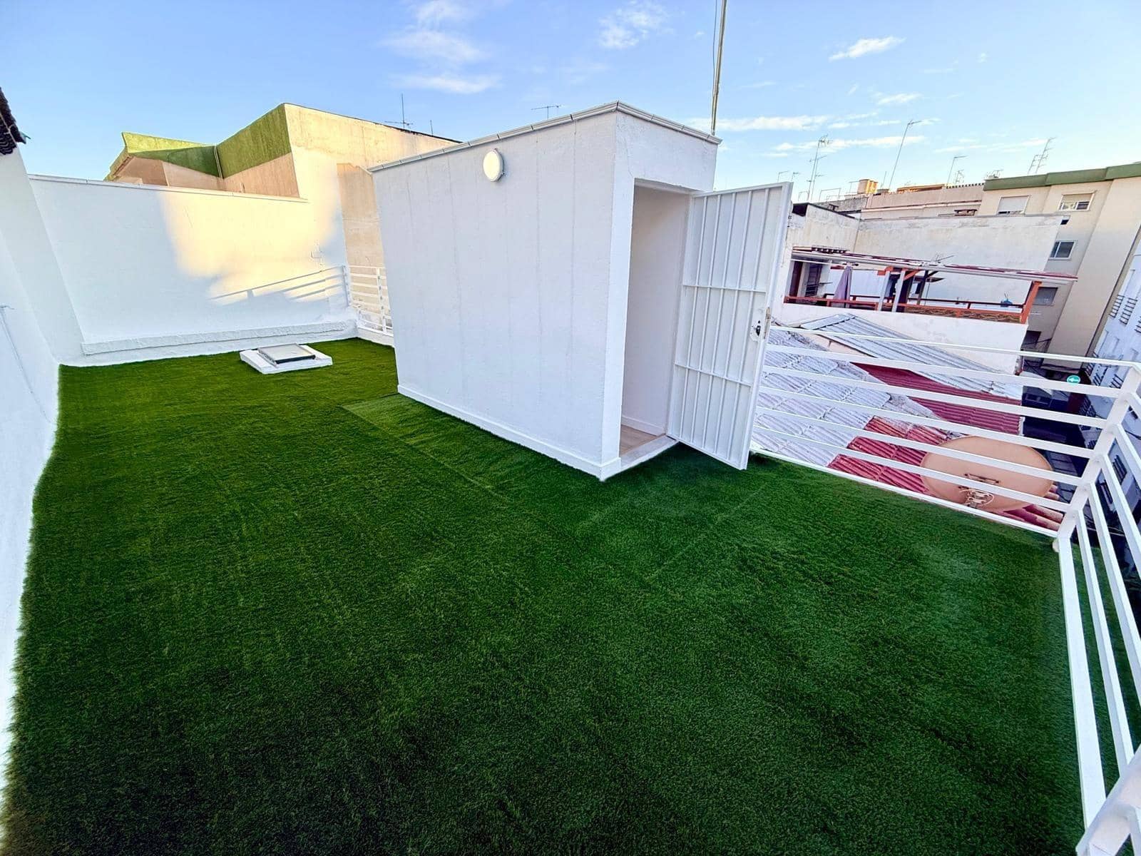2 bedroom Terraced Villa for sale in Malaga city - € 265,000 (Ref: 9568774)
