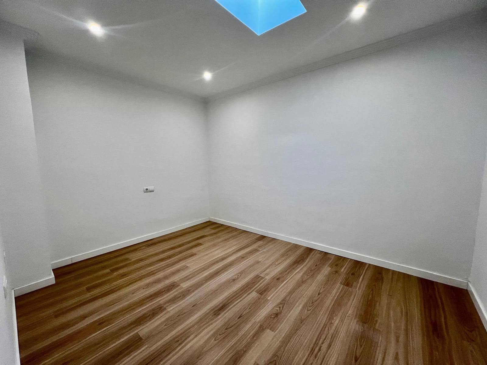 2 bedroom Terraced Villa for sale in Malaga city - € 265,000 (Ref: 9568774)