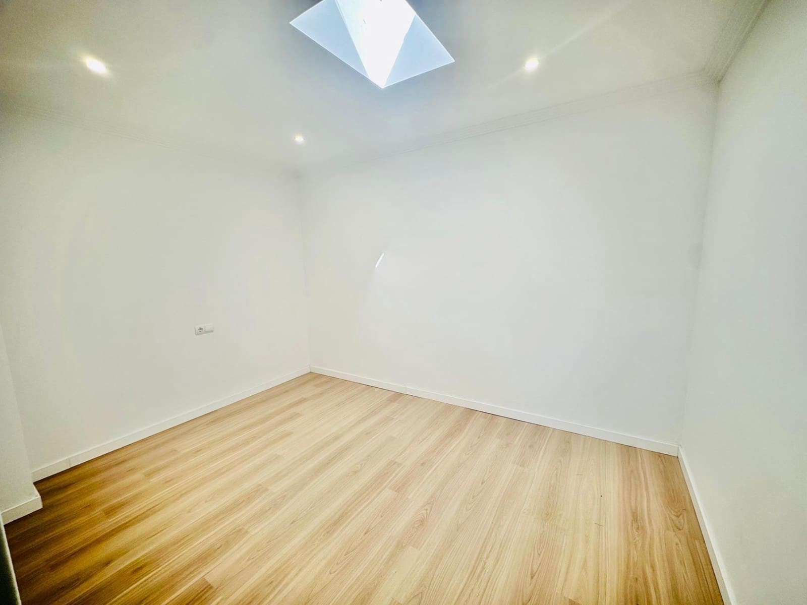 2 bedroom Terraced Villa for sale in Malaga city - € 265,000 (Ref: 9568774)