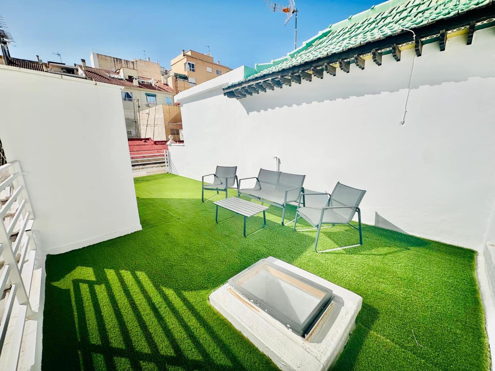 2 bedroom Terraced Villa for sale in Malaga city - € 265,000 (Ref: 9568774)