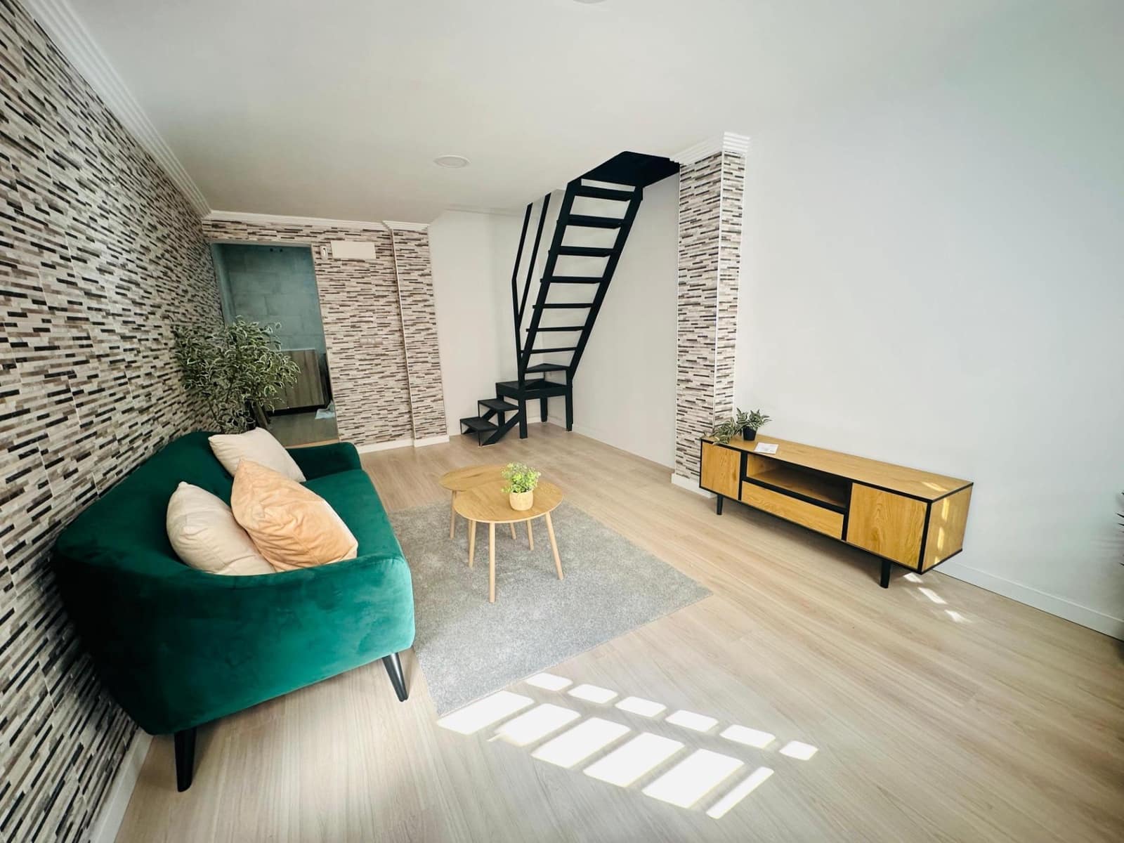 2 bedroom Terraced Villa for sale in Malaga city - € 265,000 (Ref: 9568774)
