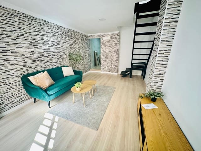 2 soveværelse Rækkehus til salg i Málaga by - € 269.000 (Ref: 9568774)