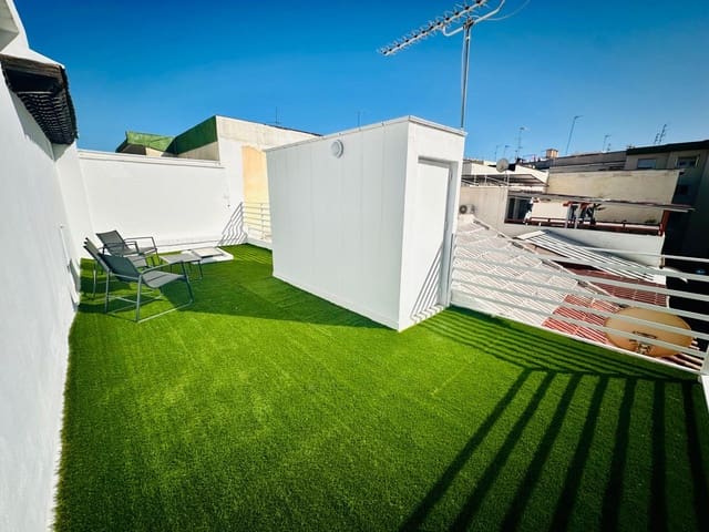 2 soveværelse Rækkehus til salg i Málaga by - € 269.000 (Ref: 9568774)