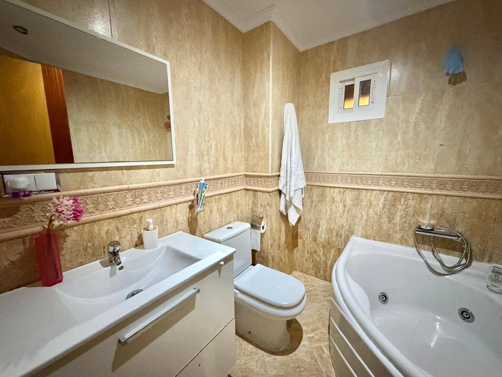 Piso de 3 habitaciones en Málaga ciudad en venta - 165.000 € (Ref: 9571290)