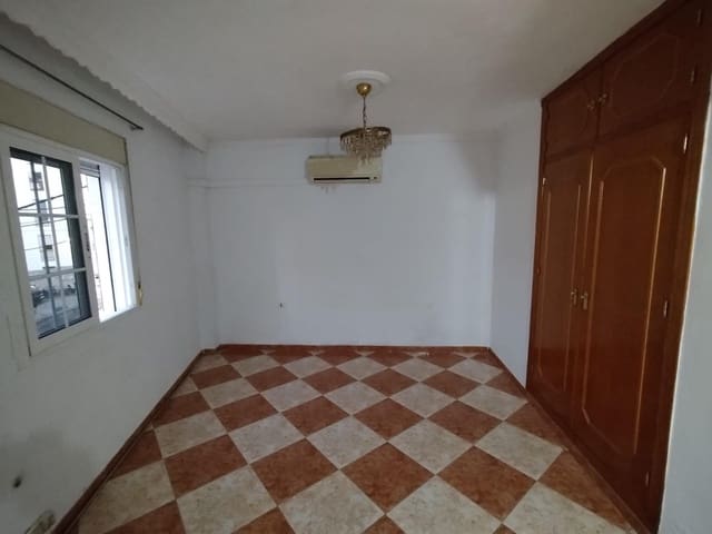 1 soverom Leilighet til salgs i Capuchinos, Málaga by - € 180 000 (Ref: 9571291)