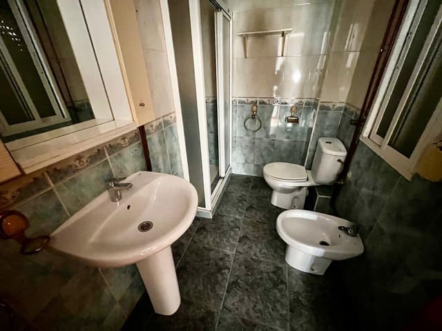 1 soveværelse Lejlighed til salg i Capuchinos, Málaga by - € 180.000 (Ref: 9571291)