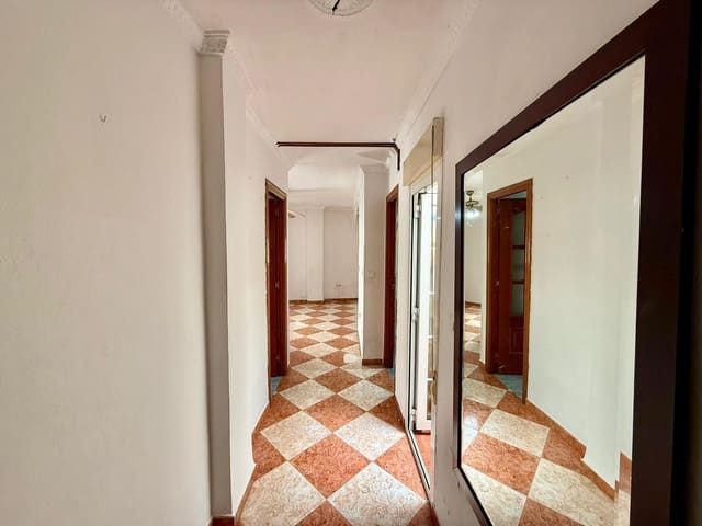 1 soveværelse Lejlighed til salg i Capuchinos, Málaga by - € 180.000 (Ref: 9571291)