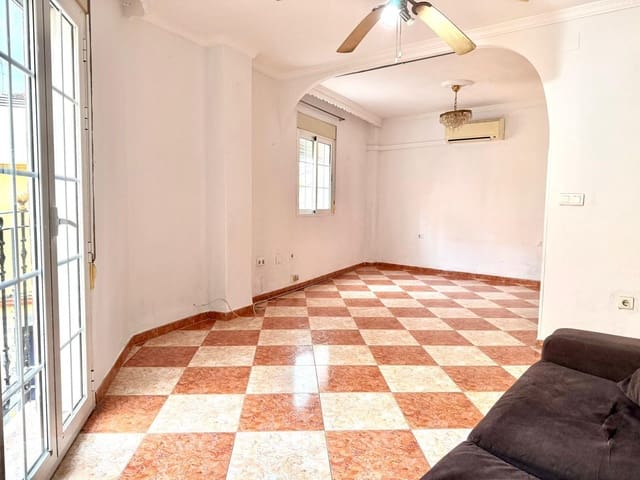 1 soveværelse Lejlighed til salg i Capuchinos, Málaga by - € 180.000 (Ref: 9571291)