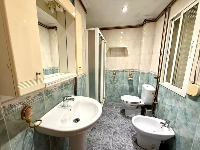 1 soveværelse Lejlighed til salg i Capuchinos, Málaga by - € 180.000 (Ref: 9571291)