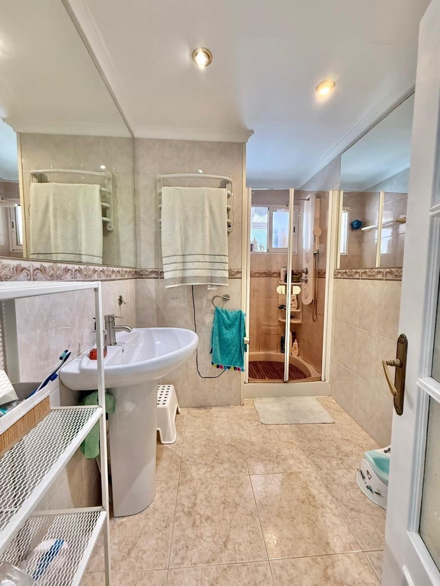 Piso de 3 habitaciones en Málaga ciudad en venta - 286.000 € (Ref: 9586609)